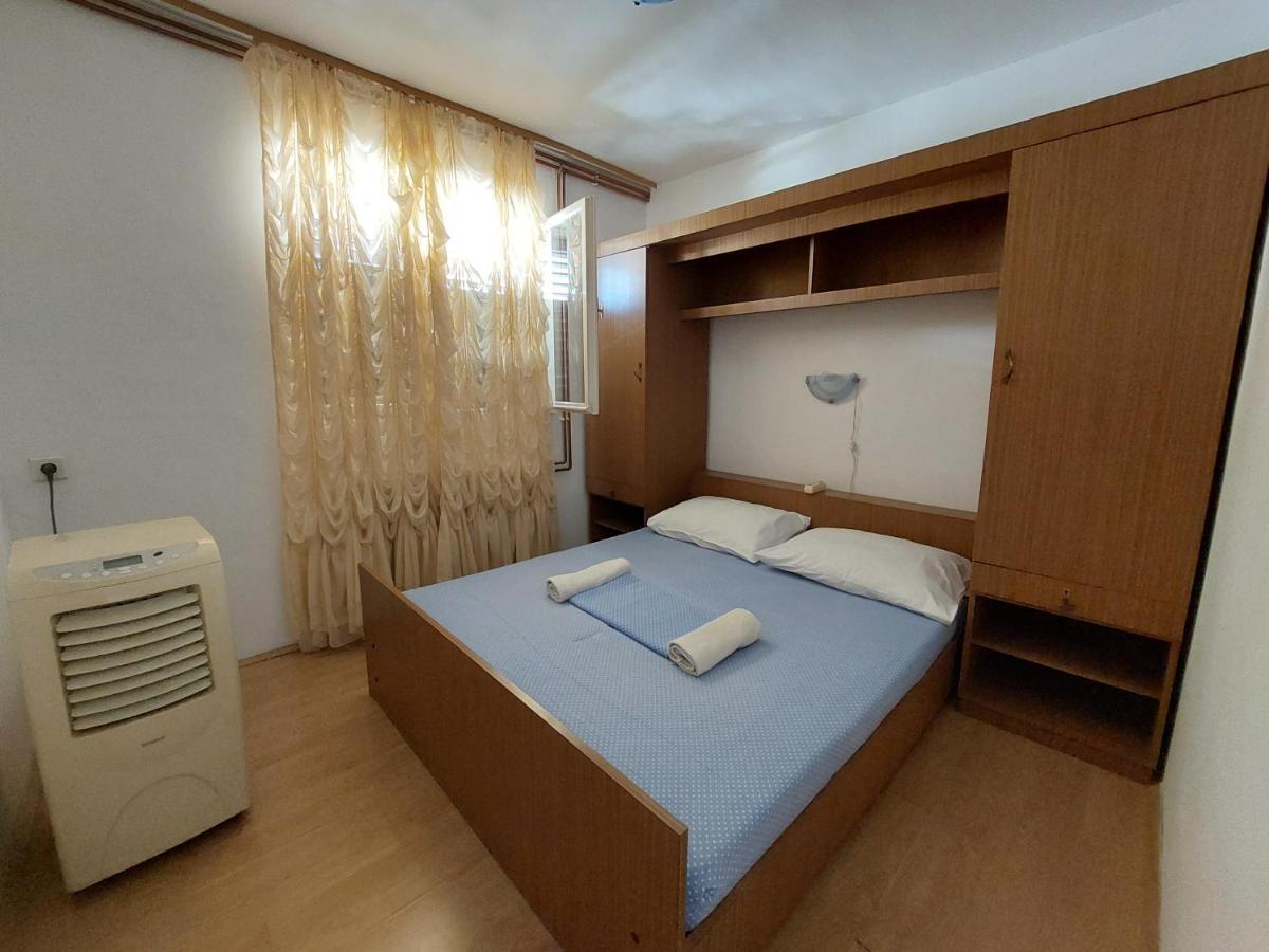 Apartments Drazica Krk Town Exterior foto